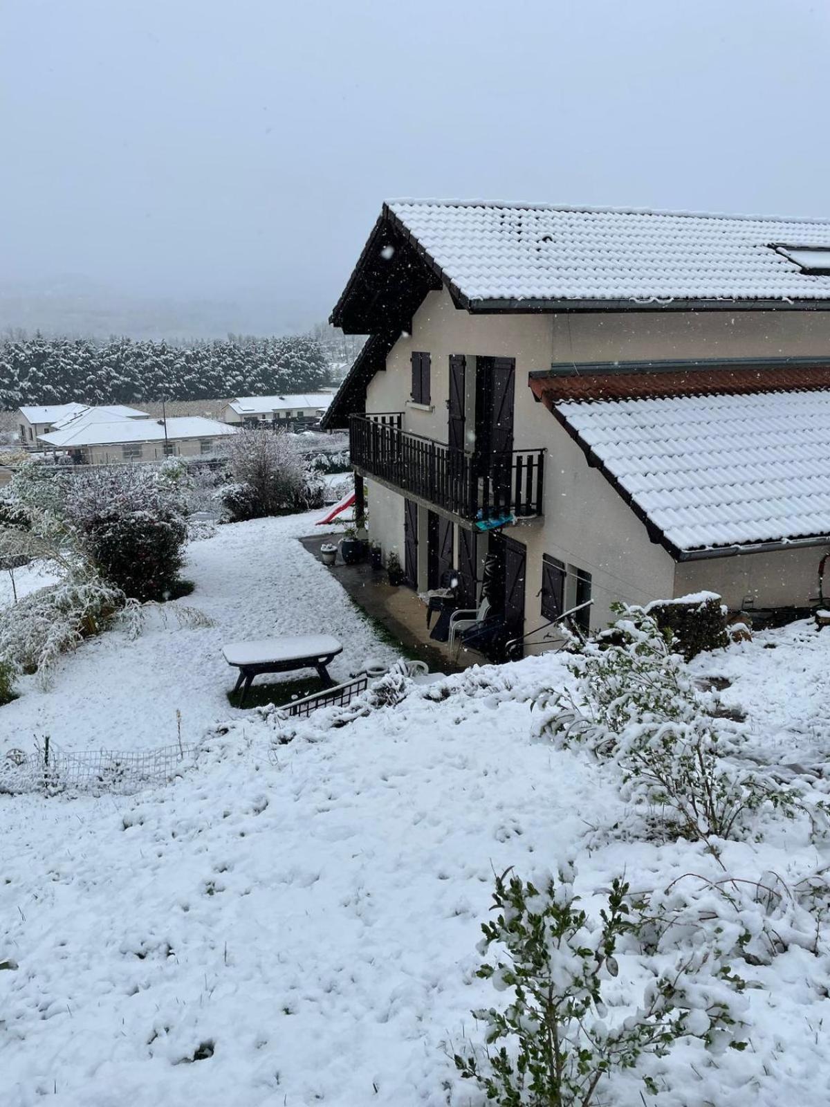 Maison Entre Lacs Et Forets مونتريال لا كلوز المظهر الخارجي الصورة